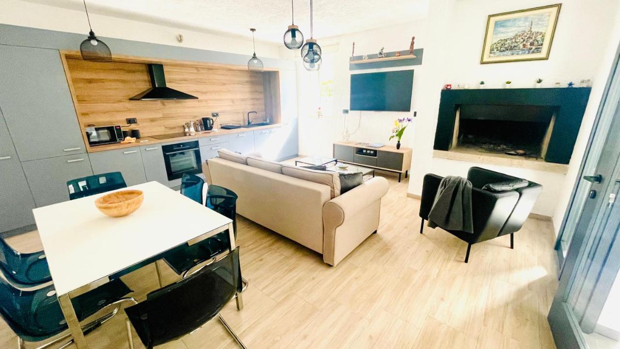 Modern Apartment With Fireplace & Stylish Kitchen Канфанар Экстерьер фото